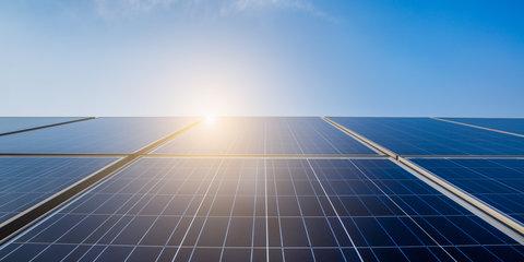 Infomaterial für Photovoltaik-Anlagen von HELMA bestellen Infomaterial für Photovoltaik-Anlagen von HELMA bestellen