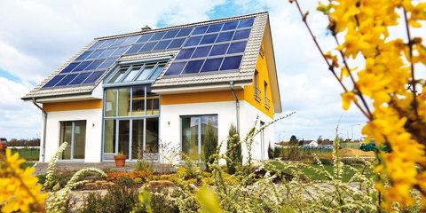 HELMA Einfamilienhaus Leipzig mit Solaranlage HELMA Einfamilienhaus Leipzig mit Solaranlage