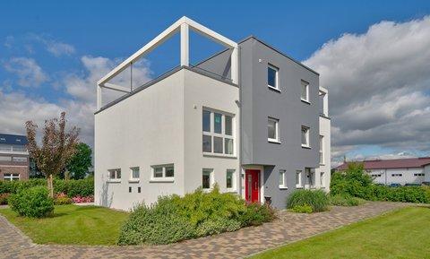 HELMA Doppelhaus Düsseldorf in Lehrte Seitenansicht vom Eingang HELMA Doppelhaus Düsseldorf in Lehrte Seitenansicht vom Eingang
