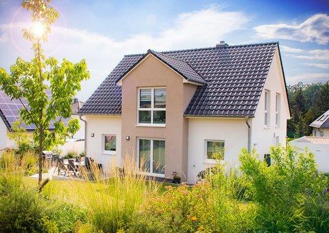 Gartenansicht vom HELMA-Referenzhaus in Klaffenbach Gartenansicht vom HELMA-Referenzhaus in Klaffenbach