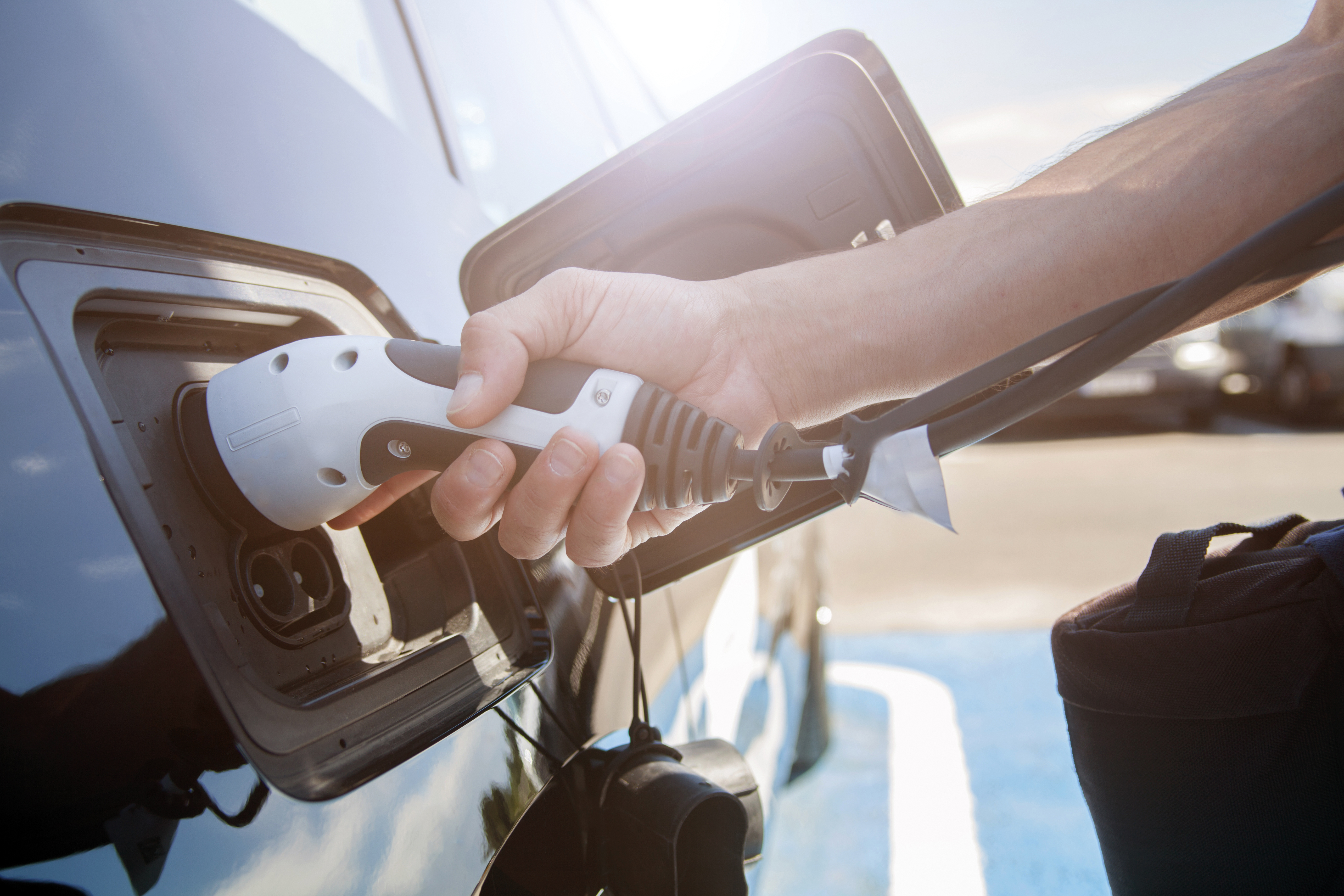 Mit Photovoltaik E-Auto laden Mit Photovoltaik E-Auto laden
